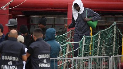 Cei accoglie 60 migranti di Ocean Viking