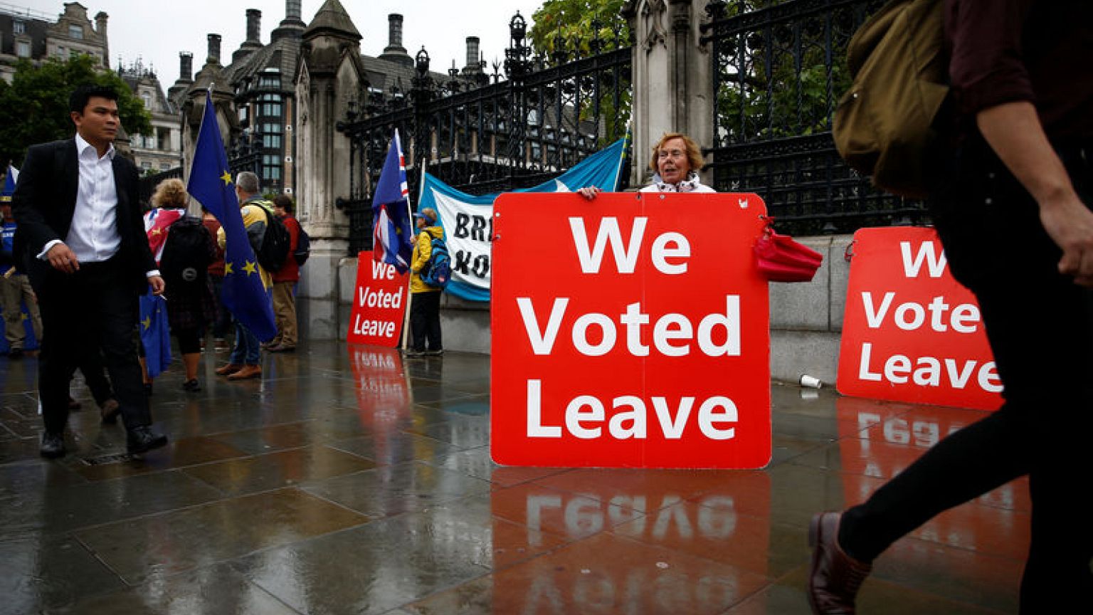 More than third of small UK companies fear no-deal Brexit hit - FSB