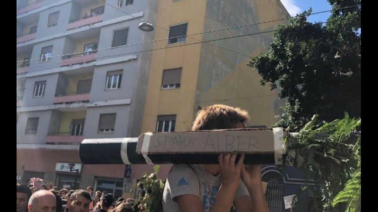 Clima, "bazooka spara alberi" a Cagliari
