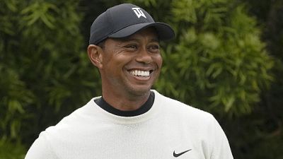 Golf, Woods torna ad allenarsi Golf, Woods torna ad allenarsi
