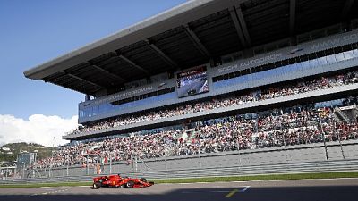 Gp Russia: Vettel scatta in testa Gp Russia: Vettel scatta in testa