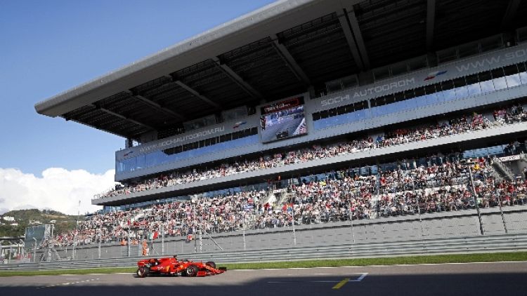 Gp Russia: Vettel scatta in testa