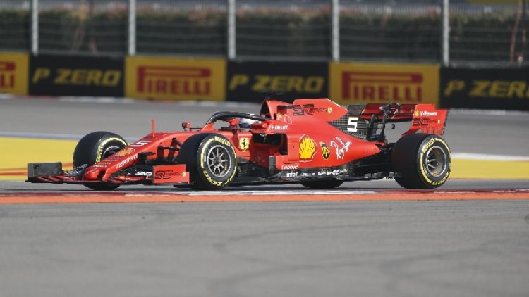Gp Russia: Vettel costretto al ritiro
