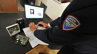 Ricatta minore per video hot, arrestato Ricatta minore per video hot, arrestato