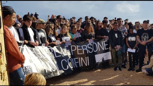 Lampedusa ricorda vittime naufragio Lampedusa ricorda vittime naufragio