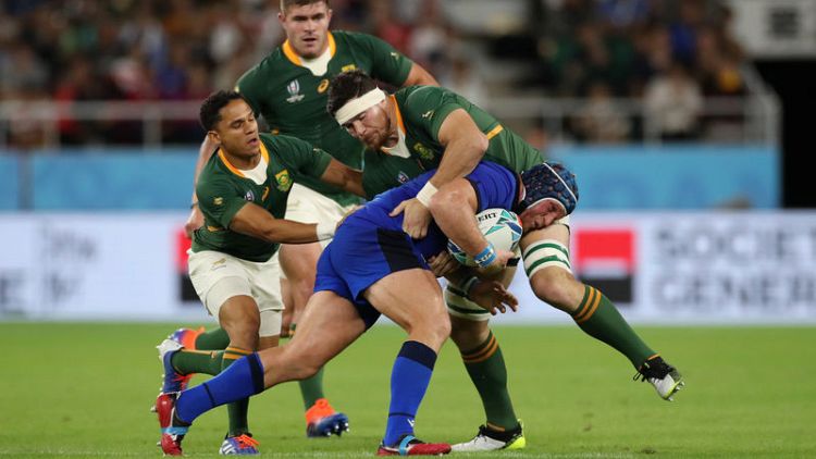 Springboks turn on the power against 14-man Italy to top Pool B