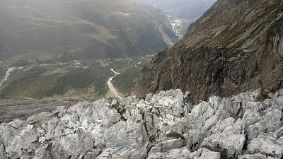 Ghiacciaio accelera ancora,105 cm in 24h Ghiacciaio accelera ancora,105 cm in 24h