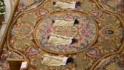Papa, compito del vescovo è servire Papa, compito del vescovo è servire