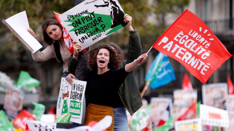 Thousands peacefully protest French IVF law, avoiding repeat of 2013 violence