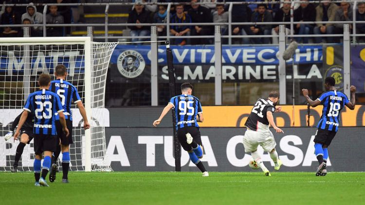 Juve go top as Higuain seals victory at Inter