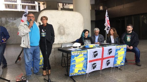 40 movimenti a Capo Frasca,stop poligono 40 movimenti a Capo Frasca,stop poligono