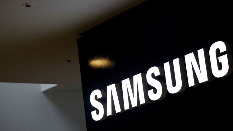 Samsung's third-quarter profit estimate exceeds expectations on smartphone sales