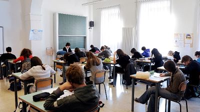 Ok Cdm a decreto su precari scuola Ok Cdm a decreto su precari scuola