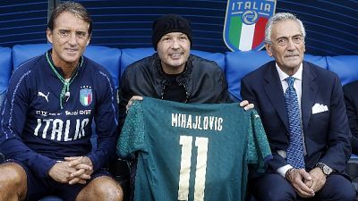 Mancini chiama Mihajlovic, maglia n.11 Mancini chiama Mihajlovic, maglia n.11