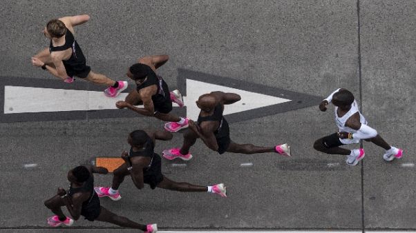 Kipchoge 'ho superato i limiti umani' Kipchoge 'ho superato i limiti umani'