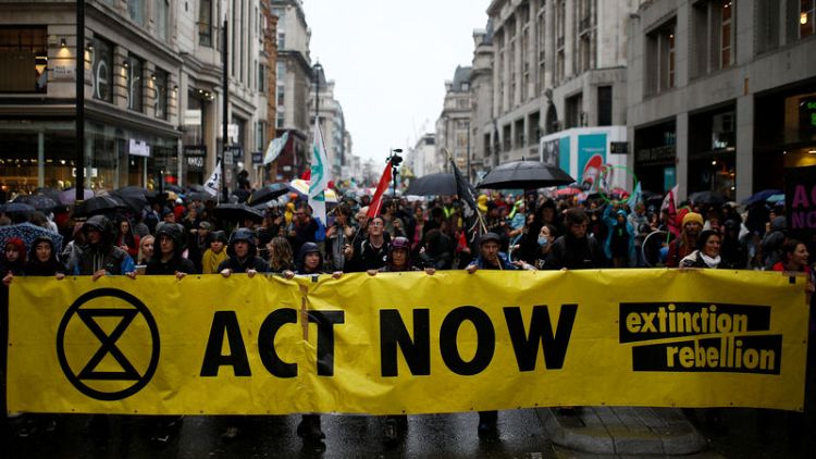 Scientists endorse mass civil disobedience to force climate action