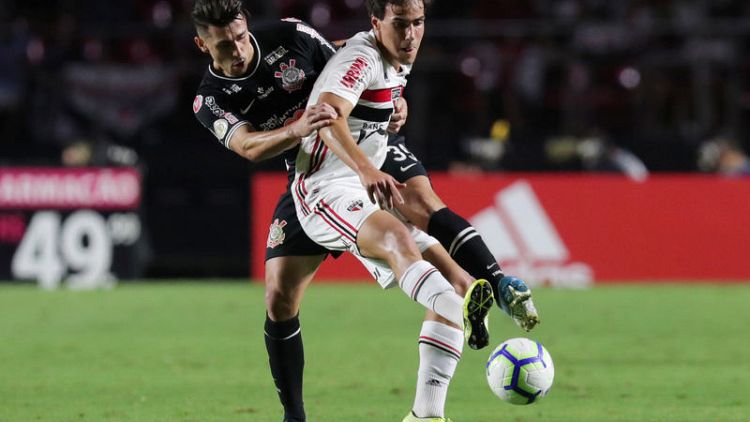 Penalty gives Sao Paulo 1-0 win over city rival Corinthians