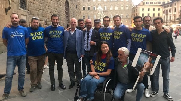 Chiavi Firenze a Gere,proteste cdx e M5s Chiavi Firenze a Gere,proteste cdx e M5s