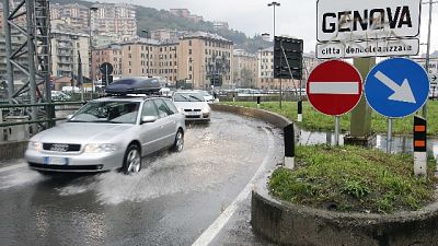 Pioggia rallenta anche i treni Pioggia rallenta anche i treni