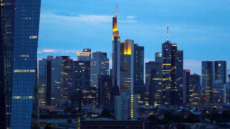 German investor sentiment falls less than expected in October