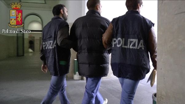 Latitante da 15 anni arrestato a Milano Latitante da 15 anni arrestato a Milano