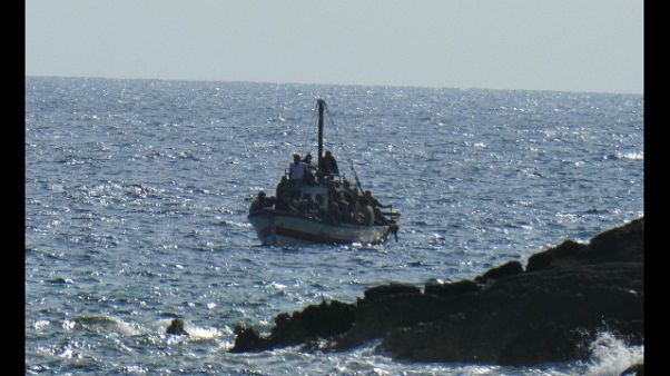 Naufragio Lampedusa 7/10, trovati corpi Naufragio Lampedusa 7/10, trovati corpi