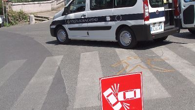 Bus contro albero a Roma, feriti Bus contro albero a Roma, feriti