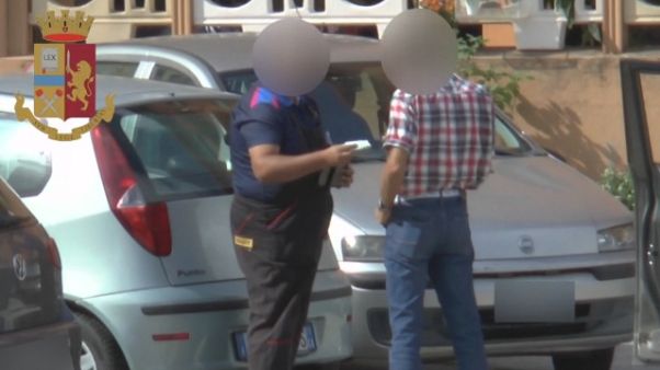 Truffa, arrestato dipendente pubblico Truffa, arrestato dipendente pubblico