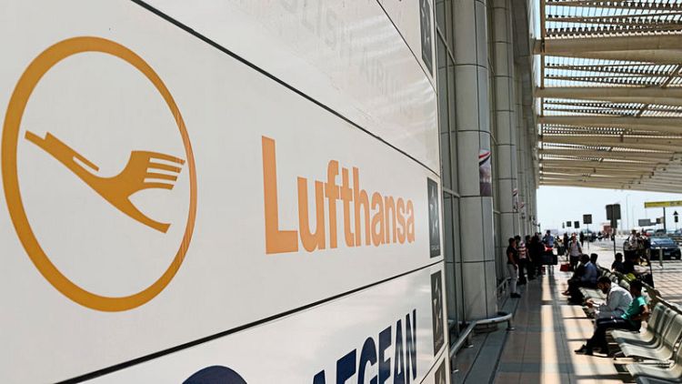 Lufthansa willing to take stake in Alitalia - Italian source