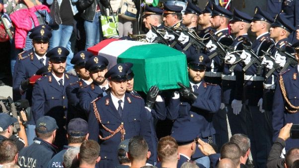 Sparatoria Questura: l'addio a Demenego Sparatoria Questura: l'addio a Demenego