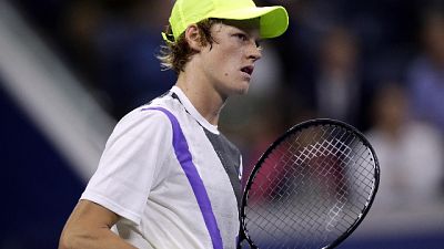 Tennis: impresa Sinner, batte Monfils Tennis: impresa Sinner, batte Monfils
