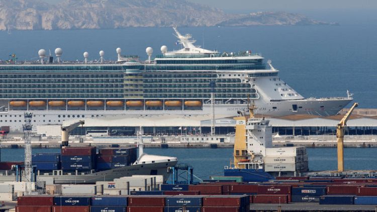 Cruise ships in French waters agree to pollute less