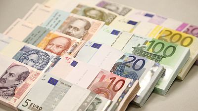 Brexit deal helps keep euro close to seven-week high Brexit deal helps keep euro close to seven-week high