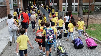 Alunno precipita a scuola, grave Alunno precipita a scuola, grave