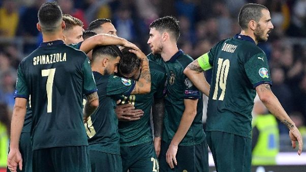 Maglia verde conquista giovani e donne Maglia verde conquista giovani e donne