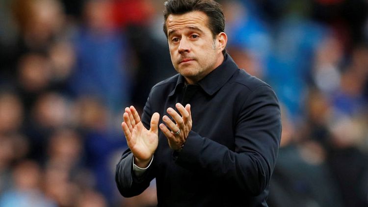 Silva wants Everton players to embrace the pressure