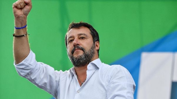 Salvini, in piazza italiani orgogliosi Salvini, in piazza italiani orgogliosi