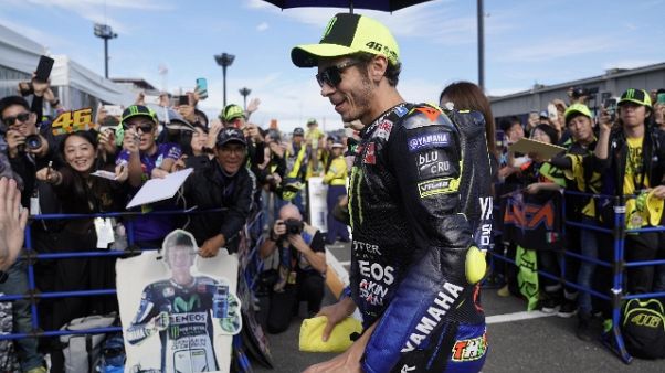 MotoGp: Rossi cade a 4 giri dal termine MotoGp: Rossi cade a 4 giri dal termine