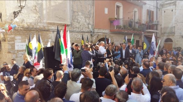 Emiliano a Salvini, qui non avrai pace Emiliano a Salvini, qui non avrai pace