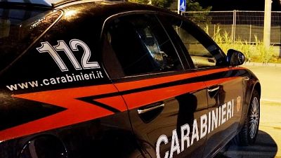 Lascia figlia di 1 anno in auto,denuncia Lascia figlia di 1 anno in auto,denuncia