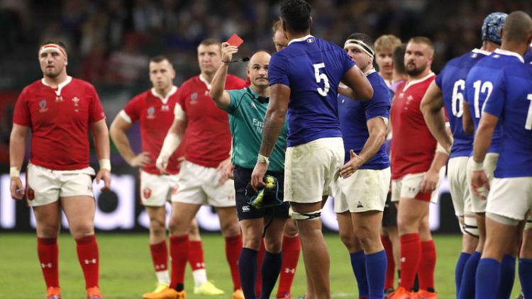 World Cup referee's picture with Wales fans riles French