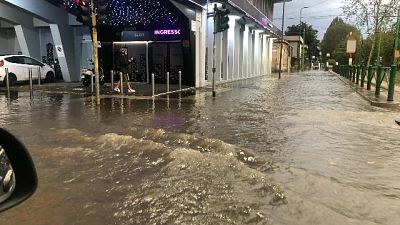Nubifragio a Milano, città allagata Nubifragio a Milano, città allagata