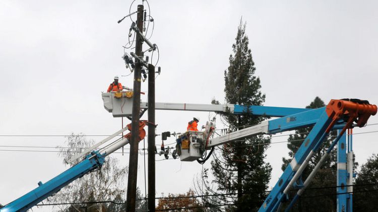 PG&E says more potential power cuts could hit about 209,000 customers