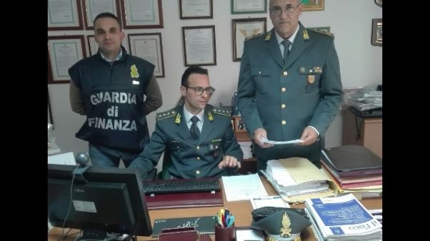 Consulente evasore totale, denuncia Gdf Consulente evasore totale, denuncia Gdf