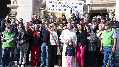 A udienza del Papa un gruppo da Accumoli A udienza del Papa un gruppo da Accumoli