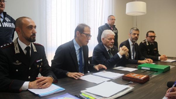 Finti corsi sanità, disperato si suicida Finti corsi sanità, disperato si suicida