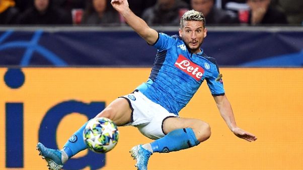 Mertens, un fotomontaggio con Maradona Mertens, un fotomontaggio con Maradona