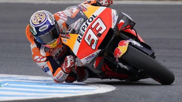 Moto: Marquez show, sventa caduta Moto: Marquez show, sventa caduta