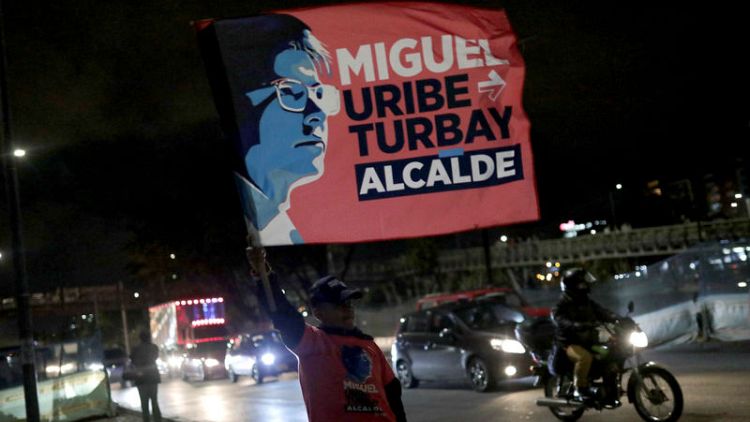 Colombian political clans seen set to win at Sunday's polls