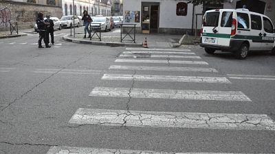 Anziana inciampa in tombino e muore Anziana inciampa in tombino e muore